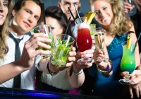 cocktails-trinken--kzenon-kopie cocktails-trinken--kzenon-kopie