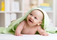 happy-baby-in-towel--oksana-kuzmina happy-baby-in-towel--oksana-kuzmina